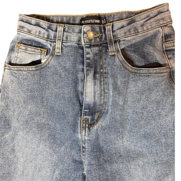 Pretty Little Thing High Waist Flare Leg Jeans Medium Wash Size 2 - Picture 4 of 9